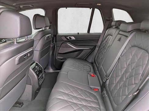 Used 2026 BMW X5 sDrive40i w/ M Sport Package RWD image 17