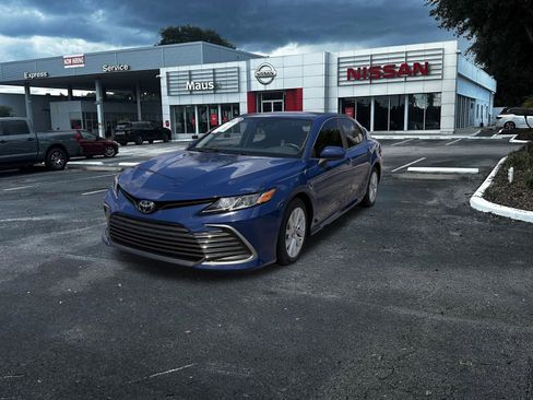Used 2023 Toyota Camry LE image 9