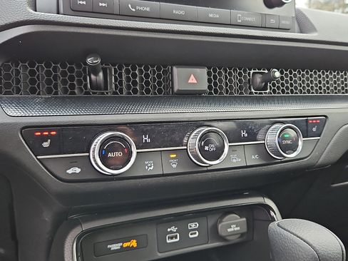 Certified 2023 Honda CR-V EX image 18