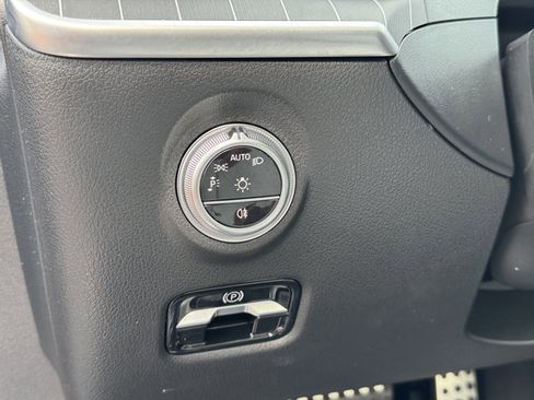 Used 2024 Mercedes-Benz C 300 Sedan image 18