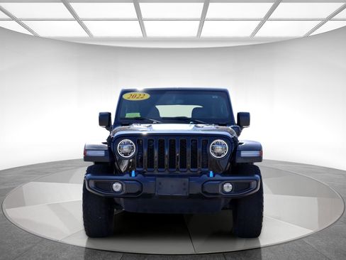 Used 2022 Jeep Wrangler Unlimited Rubicon 4xe image 2