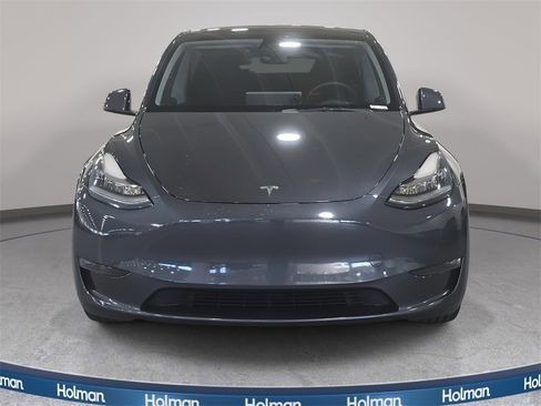 Used 2023 Tesla Model Y Long Range image 3