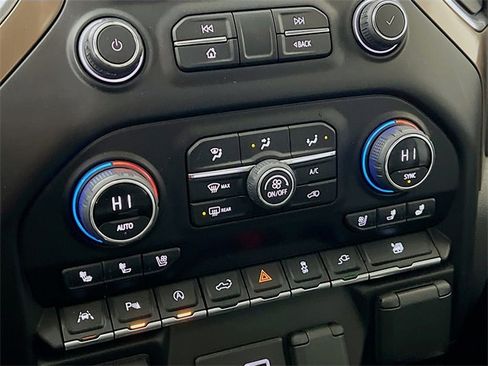 Used 2022 Chevrolet Silverado 1500 High Country image 20