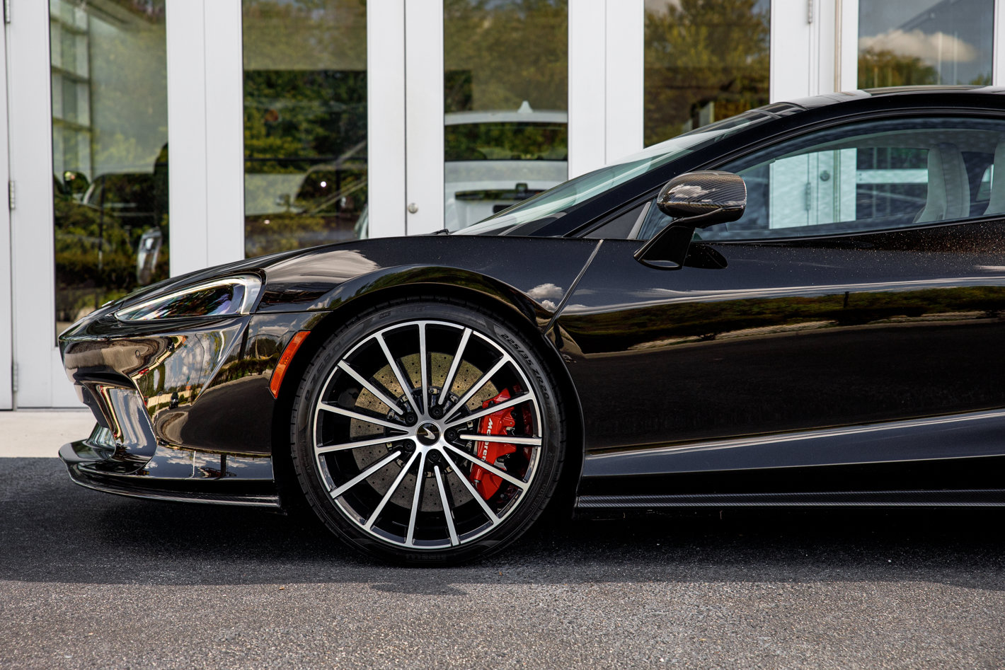 Used 2021 McLaren GT RWD image 11