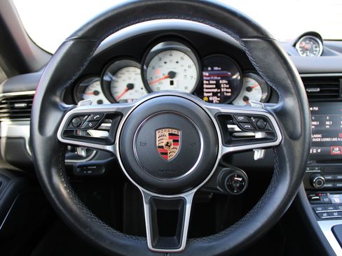 Certified 2017 Porsche 911 Carrera 4S image 16