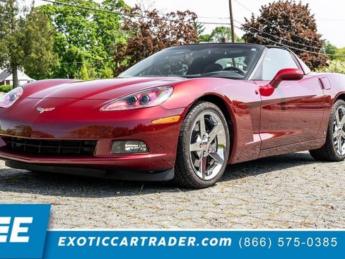 Used 2007 Chevrolet Corvette Coupe w/ Preferred Equipment Group RWD image 1