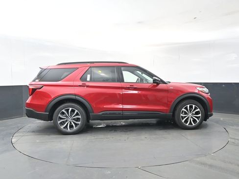 New 2026 Ford Explorer ST-Line image 6