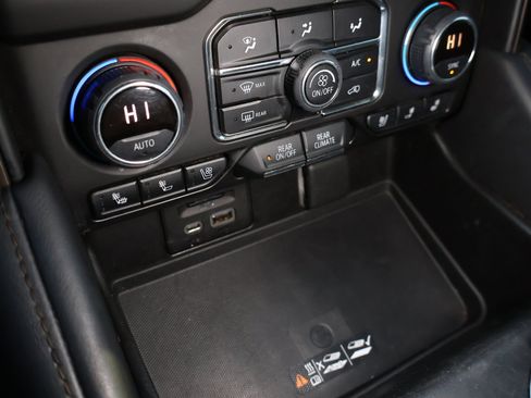 Used 2021 Chevrolet Tahoe High Country image 21