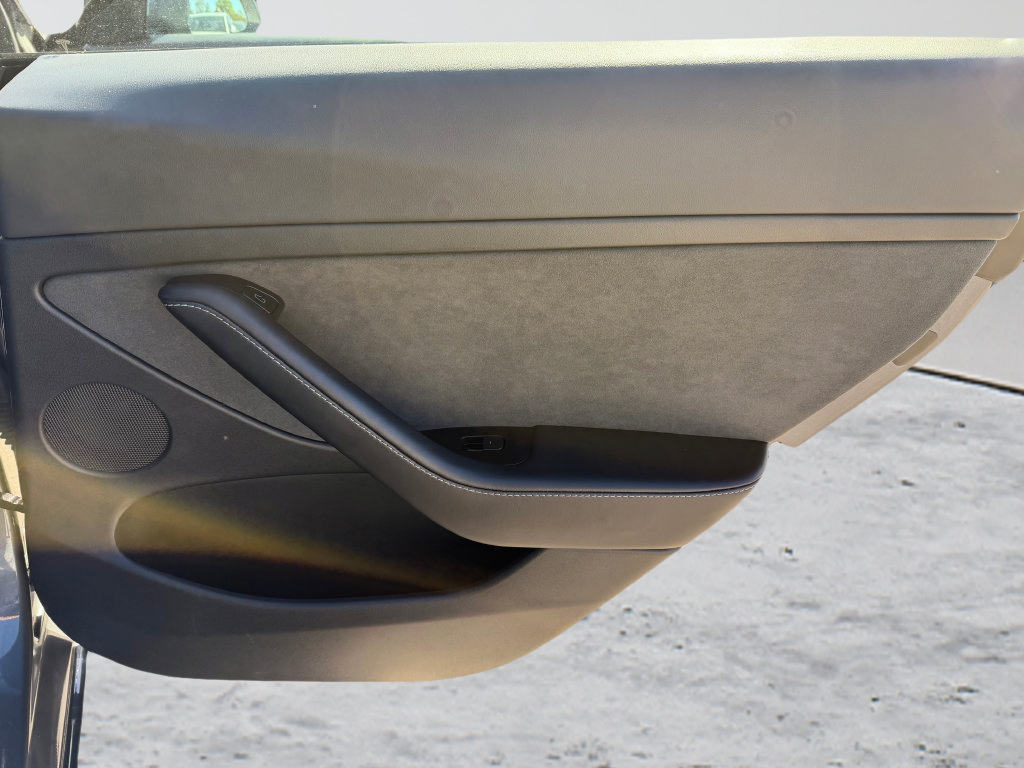 Used 2023 Tesla Model 3 Standard Range RWD image 35