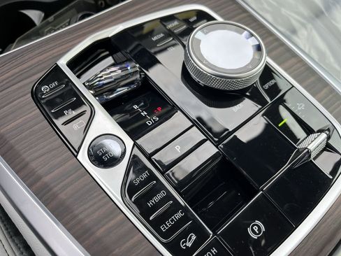 New 2026 BMW X5 xDrive50e w/ Executive Package image 20