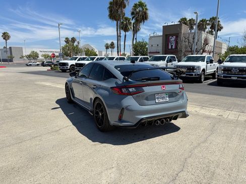 Used 2023 Honda Civic Type R image 2