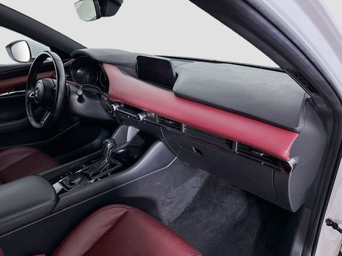 Used 2022 MAZDA MAZDA3 s image 30