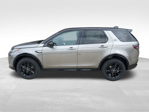 New 2025 Land Rover Discovery Sport Dynamic SE image 3