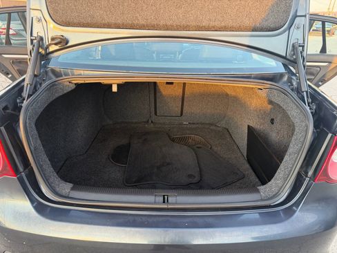 Used 2010 Volkswagen Jetta Limited Edition image 18