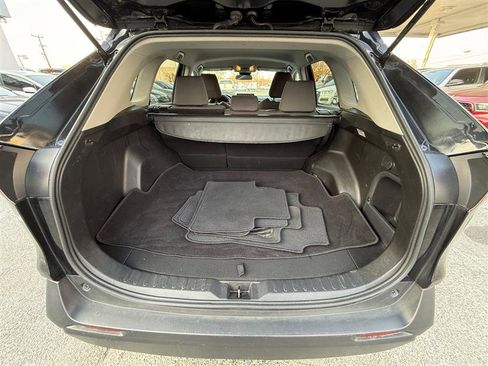 Used 2021 Toyota RAV4 XLE image 23