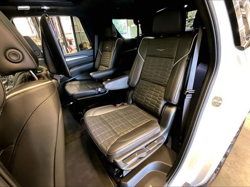 Used 2025 Cadillac Escalade V image 22