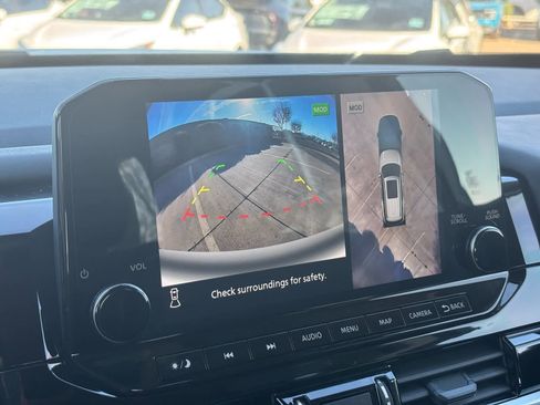 Certified 2025 Nissan Pathfinder SL w/ SL Premium Package image 23