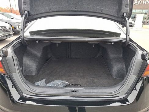 Used 2024 Nissan Altima 2.5 S image 27