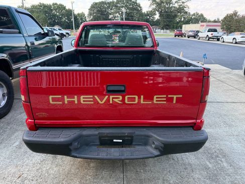 Used 1999 Chevrolet S10 Pickup 2WD Regular Cab image 3