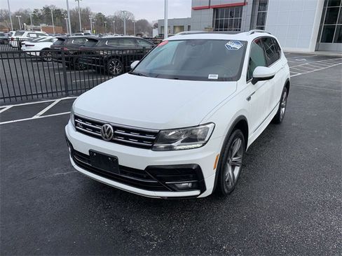 Used 2019 Volkswagen Tiguan SEL R-Line image 4