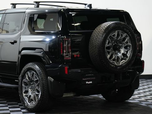 Used 2025 GMC Hummer EV 3X w/ LPO, Sport Package image 17