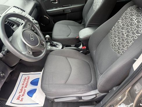 Used 2011 Kia Soul + w/ Audio Pkg FWD image 10