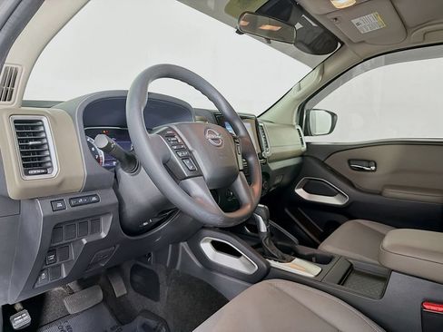 Used 2022 Nissan Frontier SV RWD image 14