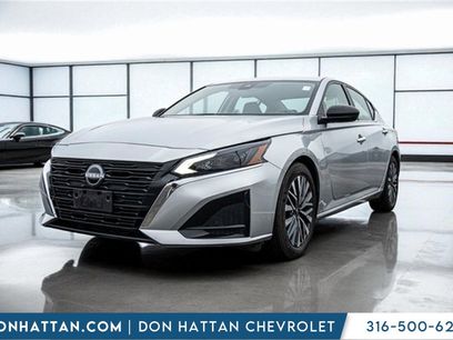 Used 2024 Nissan Altima 2.5 SV