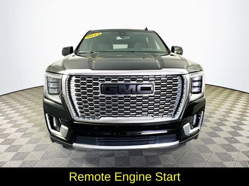 Used 2022 GMC Yukon XL Denali AWD/4WD image 4