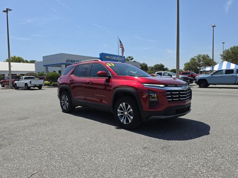 New 2027 Chevrolet Equinox LT FWD image 2