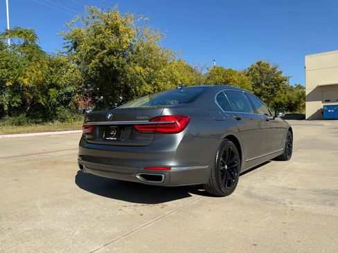 Used 2018 BMW 750i xDrive image 5