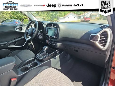 Used 2020 Kia Soul LX FWD image 29