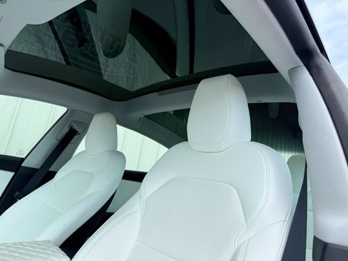 Used 2025 Tesla Model 3 Long Range RWD image 24