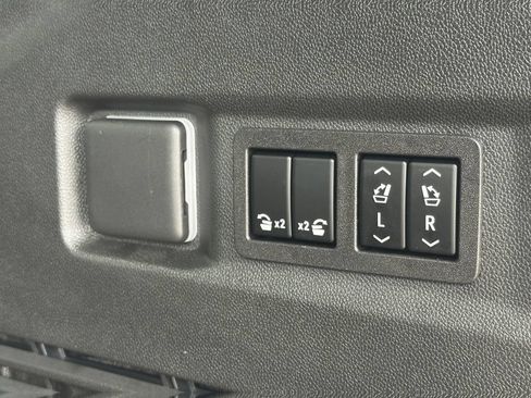 New 2026 GMC Yukon AT4 Ultimate w/ LPO, Floor Liner Package AWD/4WD image 48