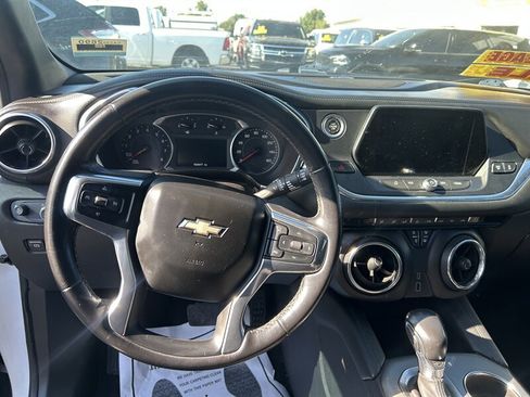 Used 2019 Chevrolet Blazer LT image 12
