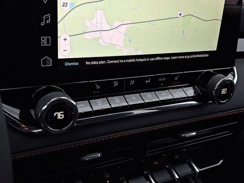 Used 2025 Chevrolet Colorado Z71 image 16