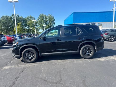 Used 2024 Honda Pilot TrailSport image 21
