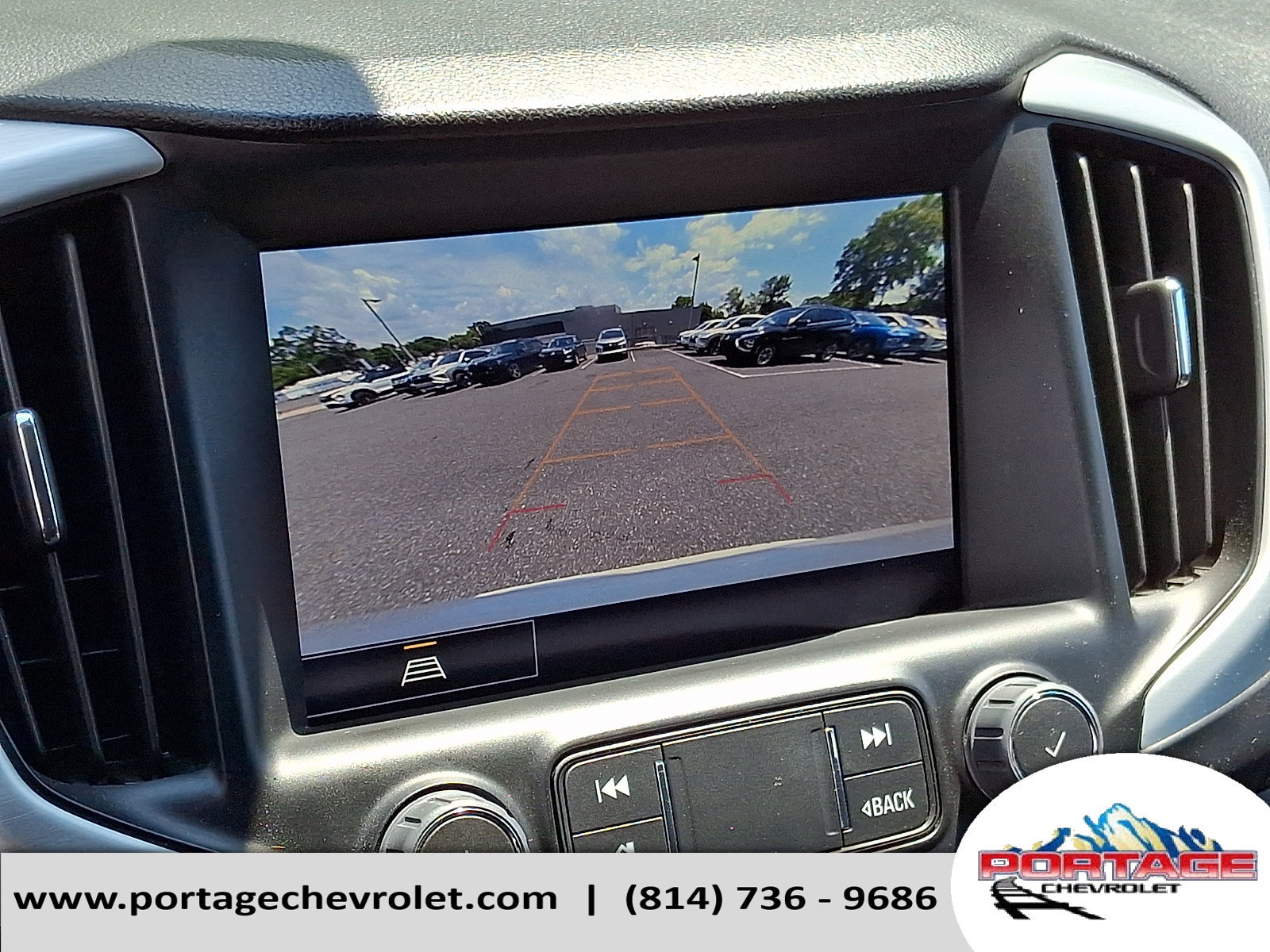 Used 2024 GMC Terrain SLT AWD/4WD image 22