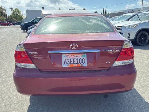 Used 2005 Toyota Camry XLE FWD image 4