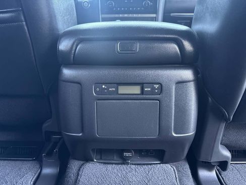 Used 2021 Nissan Armada SV w/ SV Appearance Package image 16