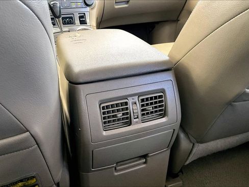 Used 2008 Toyota Highlander Sport FWD image 10