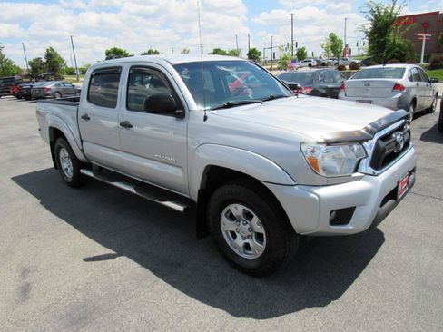 Used 2013 Toyota Tacoma 4x4 Double Cab w/ TRD Off-Road Pkg image 8