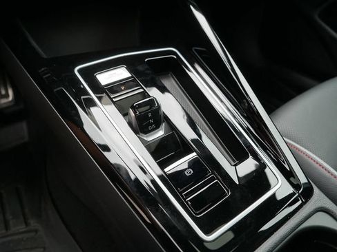 Certified 2024 Volkswagen GTI SE FWD image 28