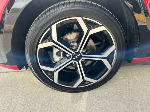 Used 2023 Kia Niro EX Touring FWD image 29