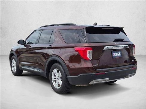 Used 2020 Ford Explorer XLT w/ Equipment Group 202A RWD image 8