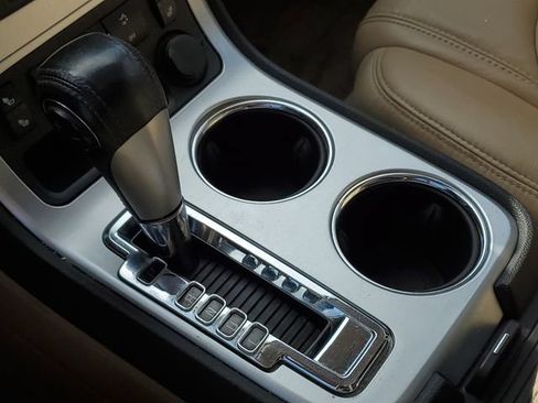 Used 2010 GMC Acadia SLT FWD image 31