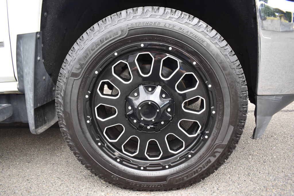 Used 2015 Chevrolet Silverado 2500 LTZ w/ Duramax Plus Package AWD/4WD image 28