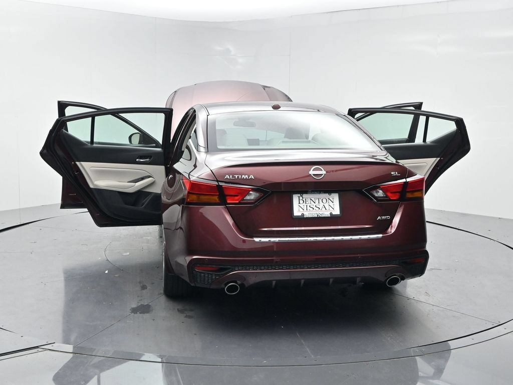 Used 2023 Nissan Altima 2.5 SL AWD/4WD image 25