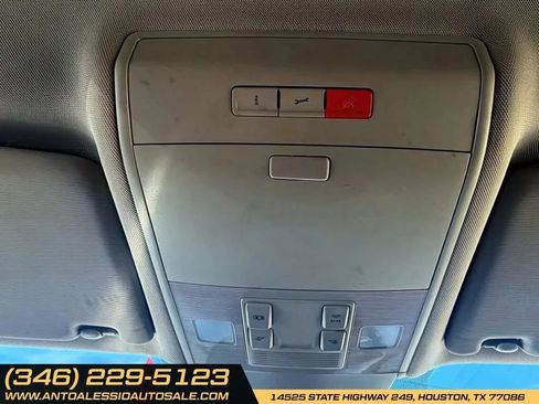 Used 2019 Volkswagen Atlas SE image 25