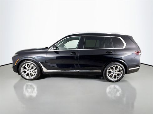 Certified 2023 BMW X7 xDrive40i w/ Premium Package image 4